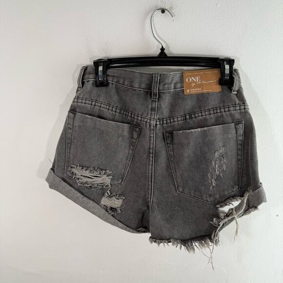 One Teaspoon Hawks Gray Black Distressed High Rise Relaxed Denim Shorts 26 - Picture 6 of 9